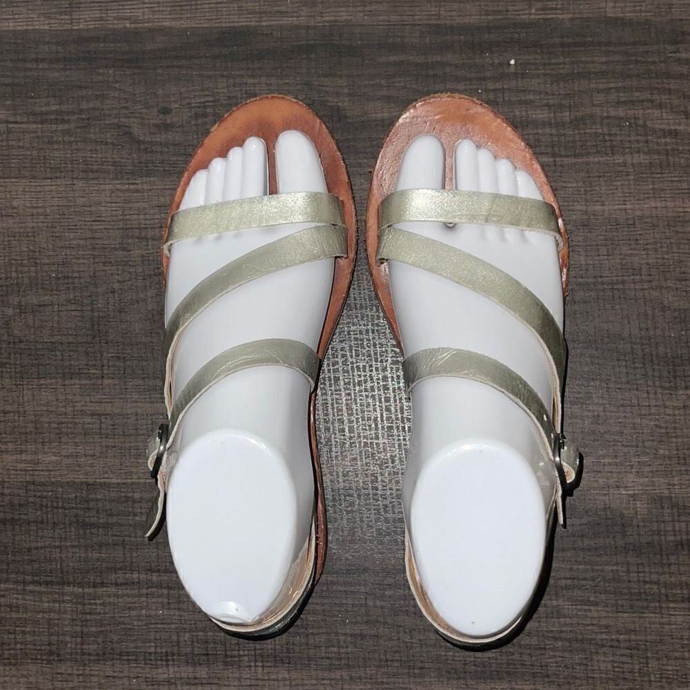 Lucky Brand women’s strappy sandals, size 6